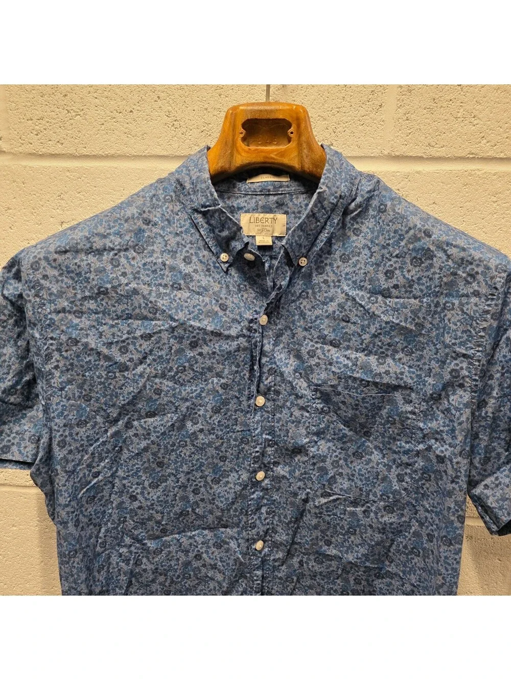 Liberty Art Fabrics for J.Crew Classic Short Sleeve Shirt – Blue Floral  22x31 L